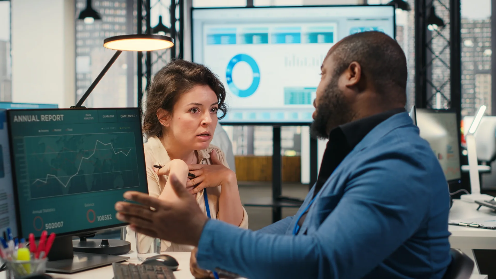 businesswoman-pressure-feeling-frustrated-with-her-coworker businesswoman-pressure-feeling-frustrated-with-her-coworker