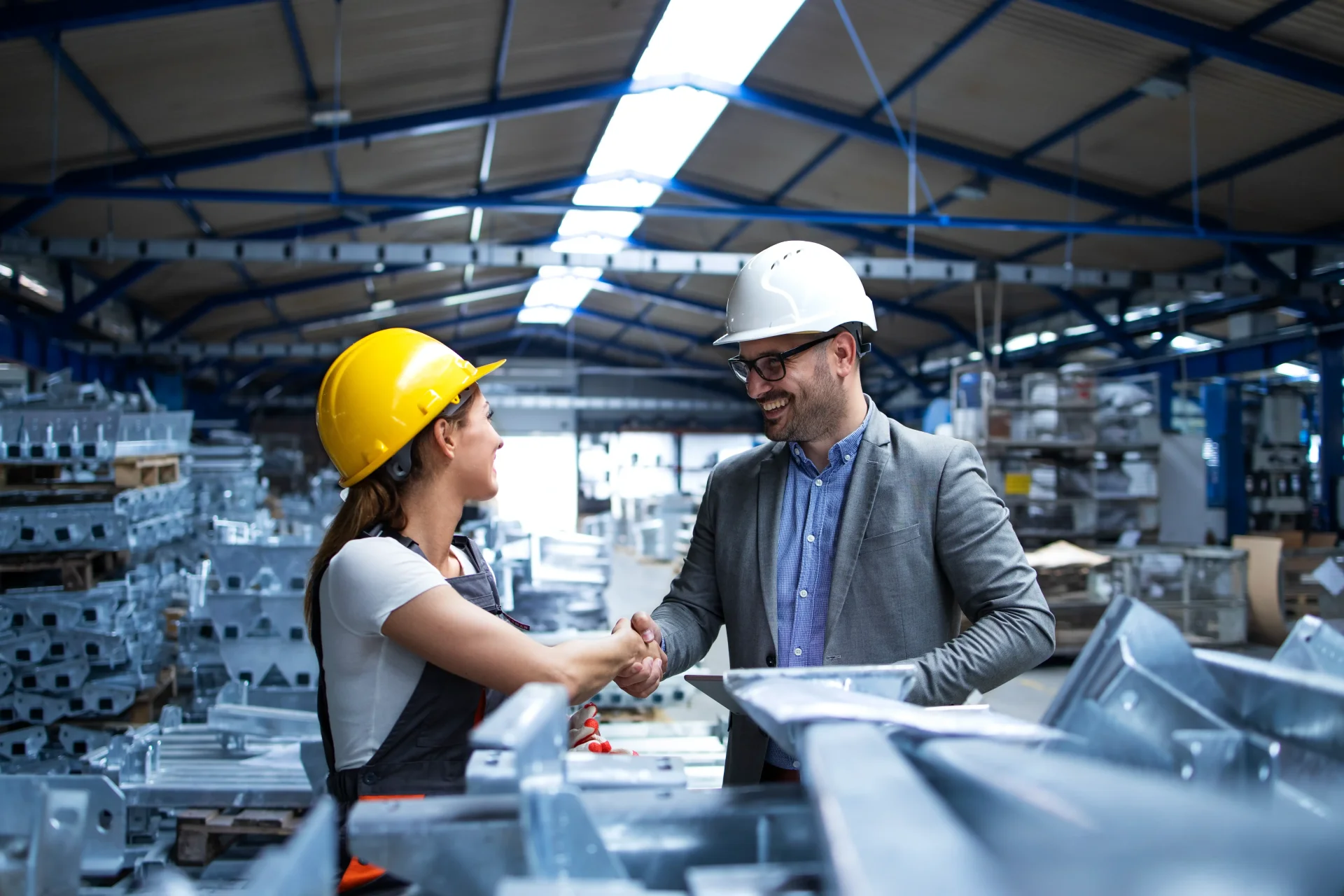 factory-manager-visiting-production-line factory-manager-visiting-production-line