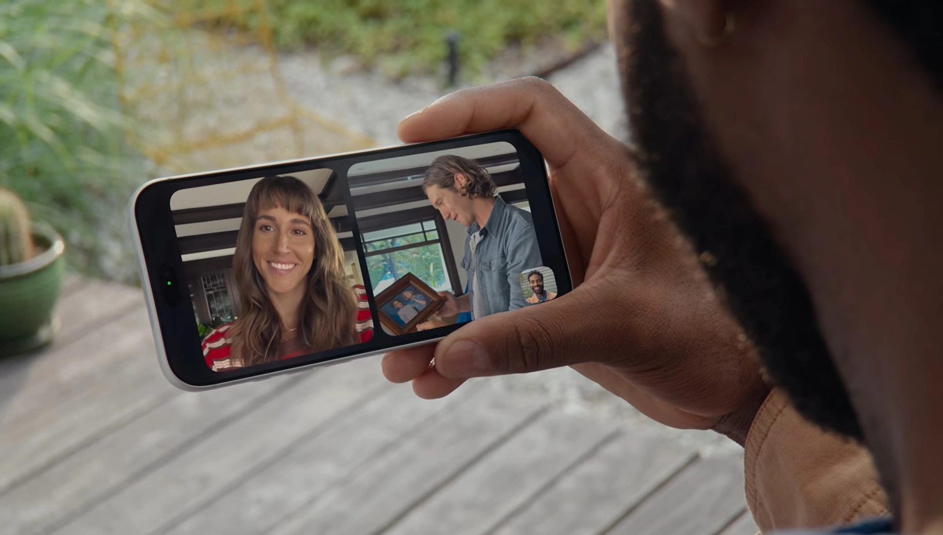 FaceTime Call on iPhone Duo FaceTime Call on iPhone Duo